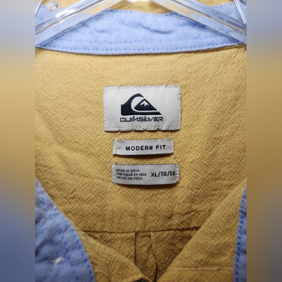 Quiksilver Mens XL Button Front Short Sleeve Shirt Yellow Pocket Modern Fit - Picture 3 of 7